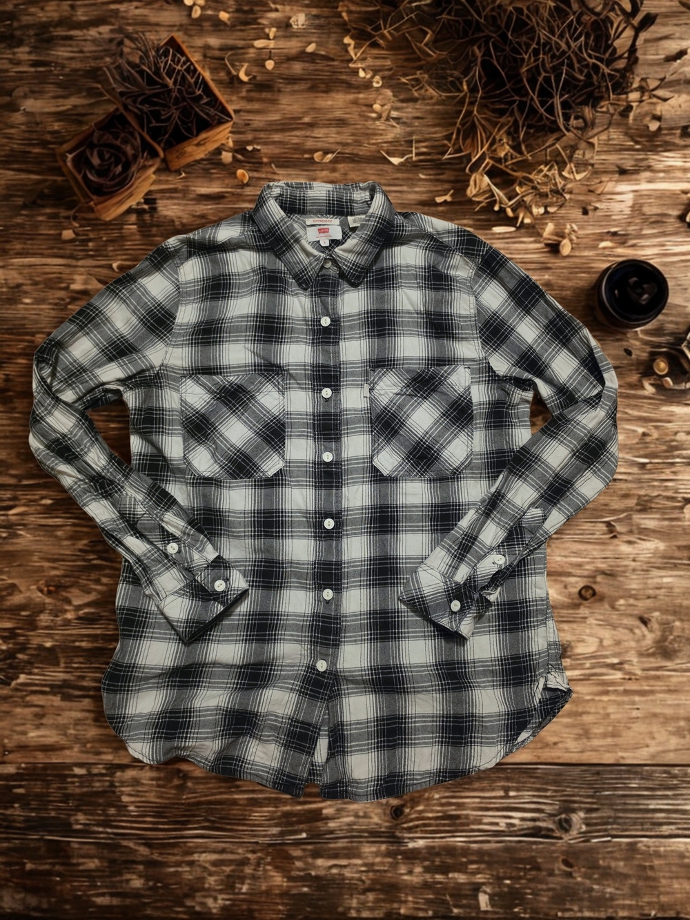Womens Levi's Black & White Plaid Button-Down Shirt